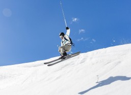 中国体育彩票-U23国足历史性时刻！首度闯入亚洲杯淘汰赛，青岛西海岸四将功不可没