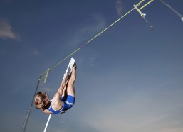 中国体彩网|科莫主场气势如虹，今日比赛点燃球迷激情