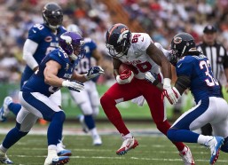 中国体彩：意大利足协官方宣布斯帕莱蒂担任国家队主教练，九月一日正式开启新征程