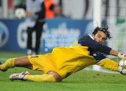 体育彩票：13岁天才少女设计利物浦场刊封面 获赠贵宾门票圆梦安菲尔德