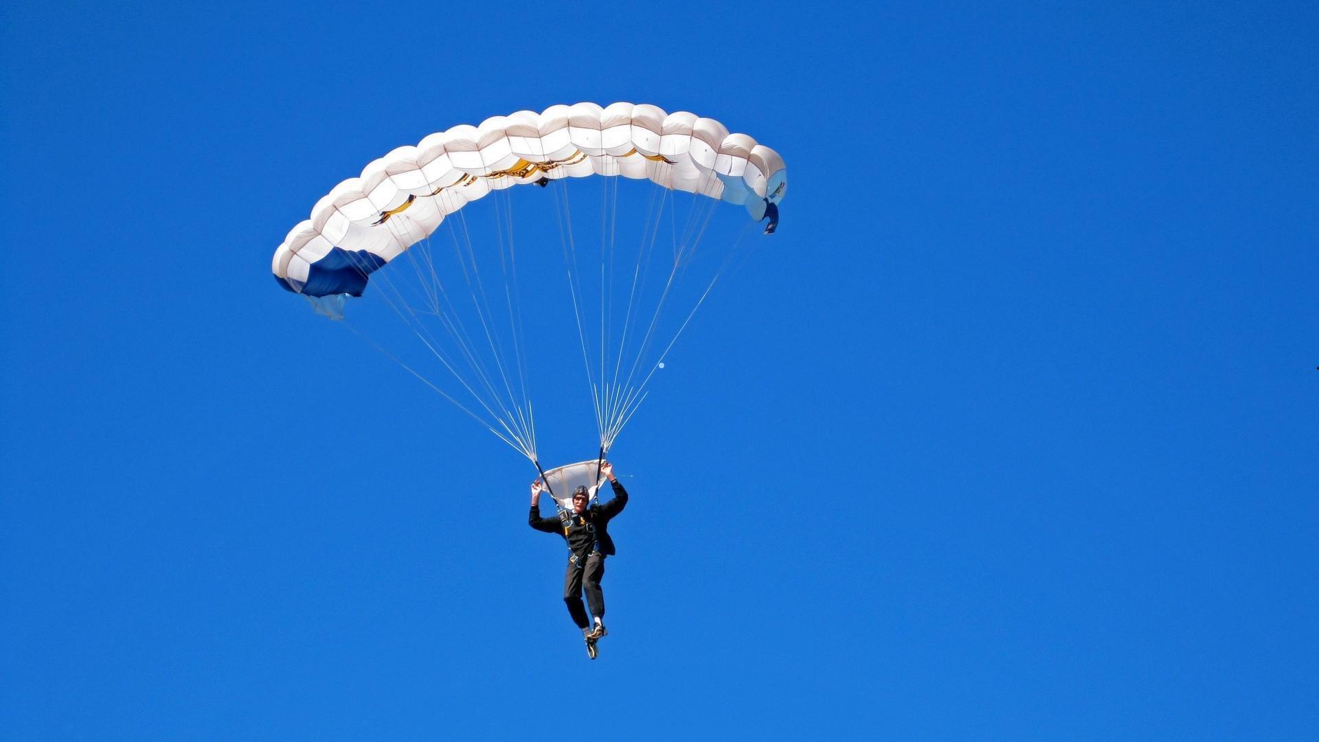 汉堡体育总监席位生变,内部要员凯尔获德天空确认为接替孔茨首选